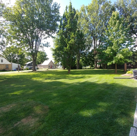 Meet your Posher, Kristen - Picture 1 of 1